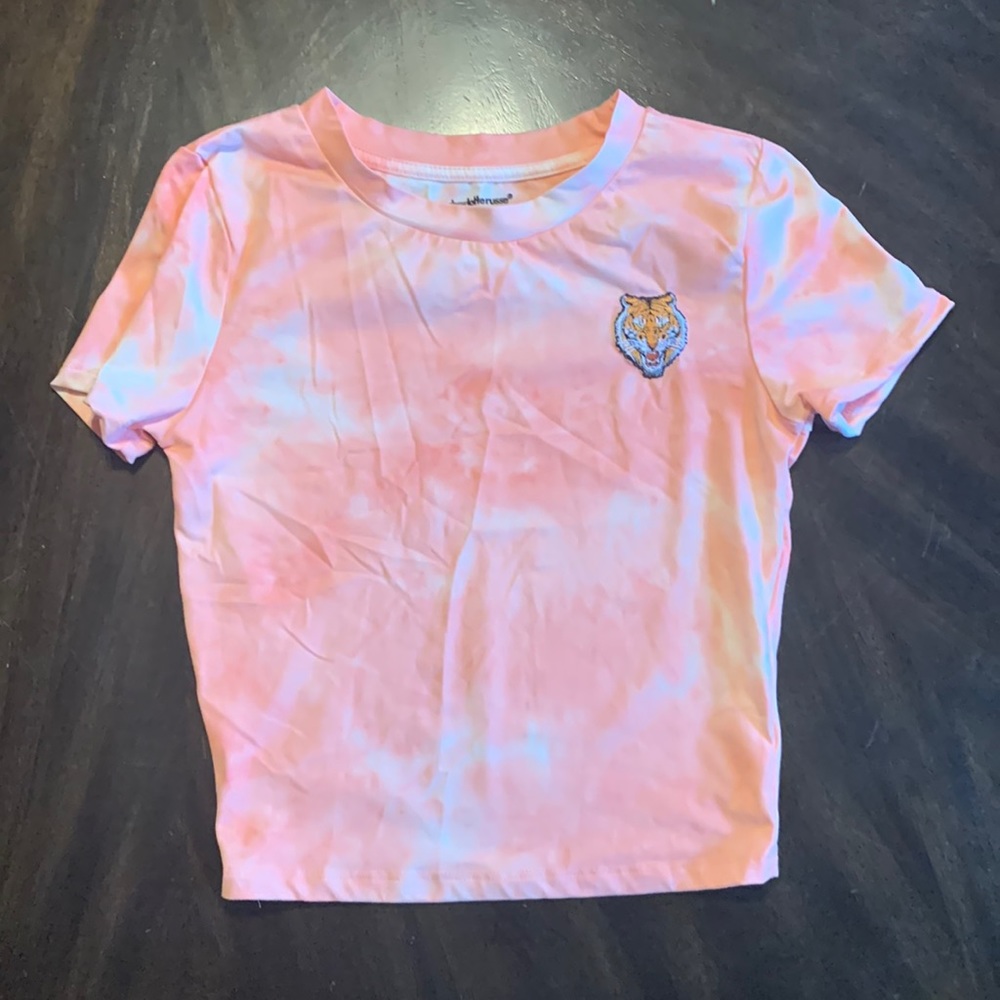 Charlotte‎ Russe Small Pink T-Shirt Girls (Tiger)